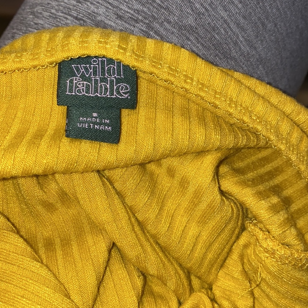 🌵Ribbed Yellow bodysuit! - Picture 8 of 8